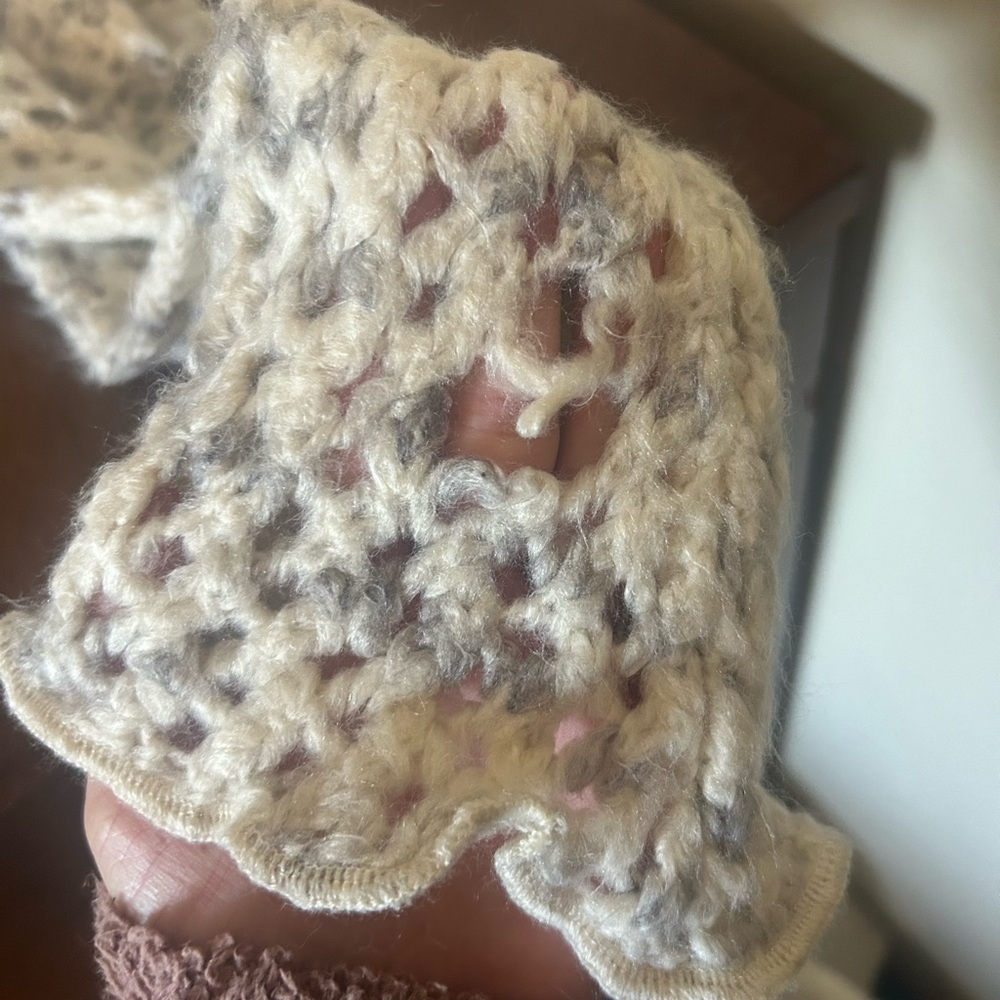 Cream and Gray Ruffled Cardigan and Skirt Set - Picture 6 of 6